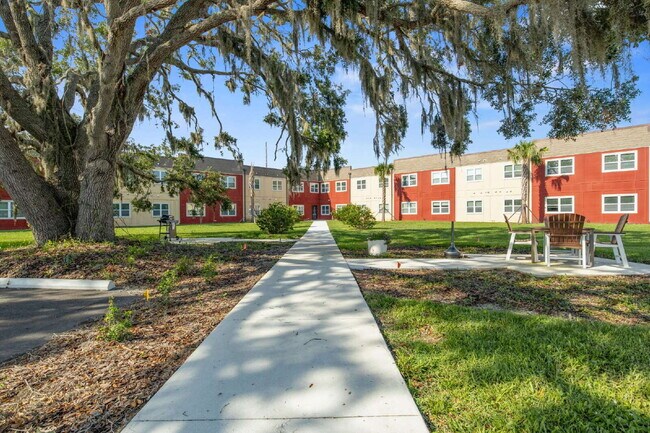 Building Photo - 260 Spanish Moss Cir