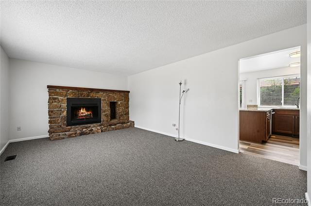 Building Photo - 15140 E Columbia Dr