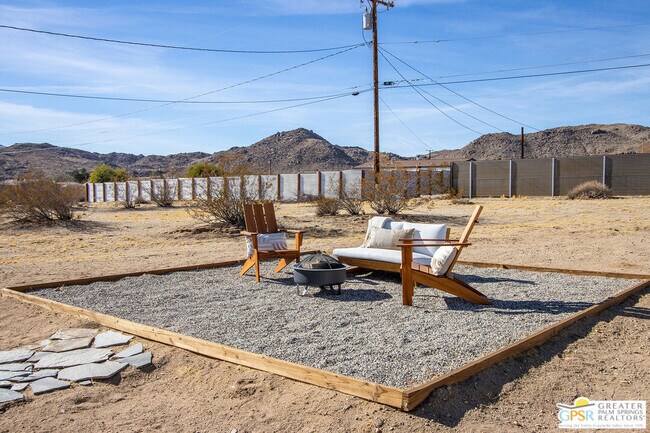 Building Photo - 4742 Ave La Flora Desierta