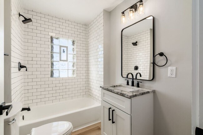 Building Photo - 1268 S High St