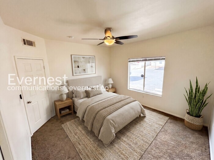 Building Photo - 5922 W Vegas Dr