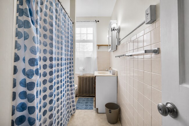 Building Photo - 737 N 22nd St