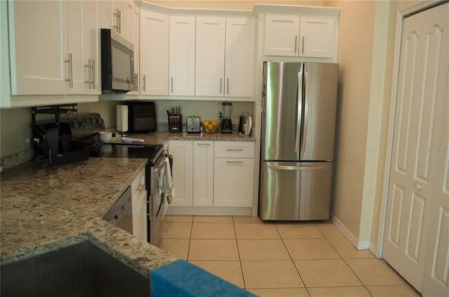 Building Photo - 6448 S Goldenrod Rd