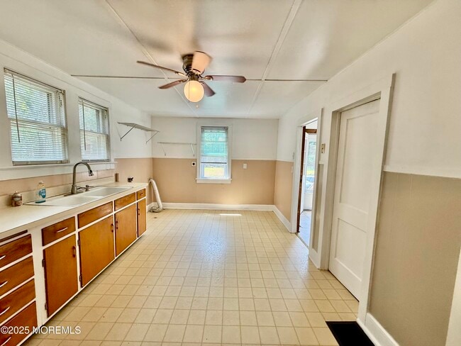 Building Photo - 155 Wells Mills Rd