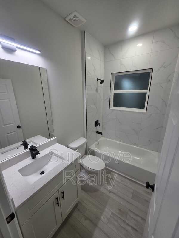 Building Photo - 7958 N Oberon Terrace