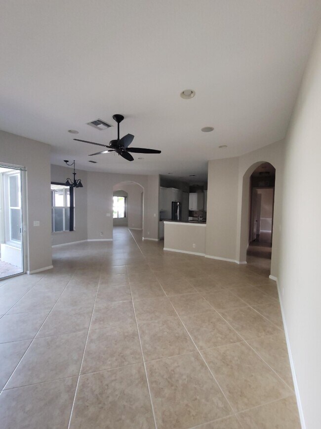 Building Photo - 9335 Plantation Estates Dr