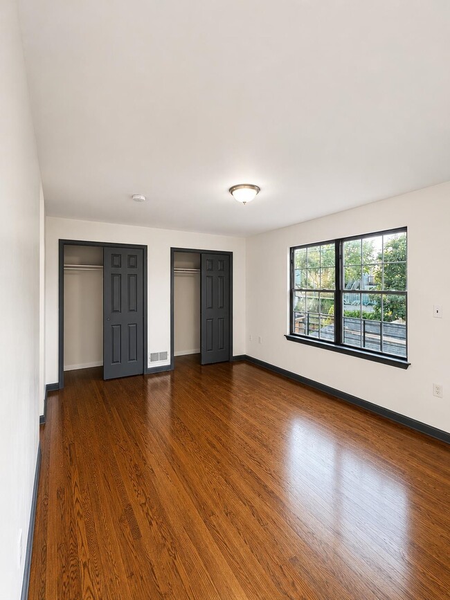 Building Photo - 28 4th St