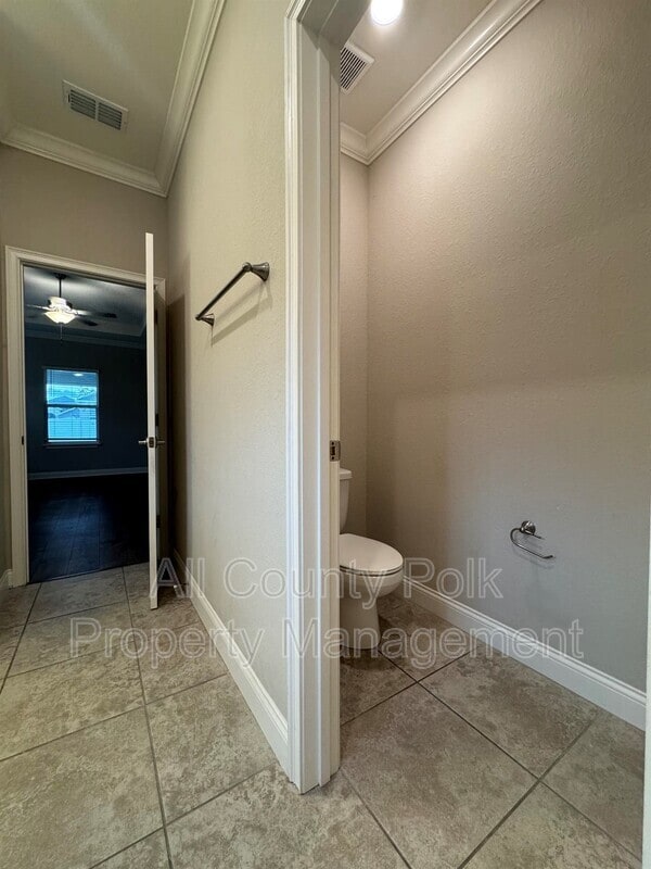 Building Photo - 272 Walkers Point Dr