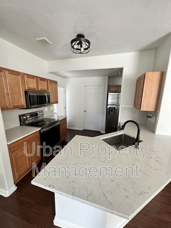 Building Photo - 11467 Open View Ln