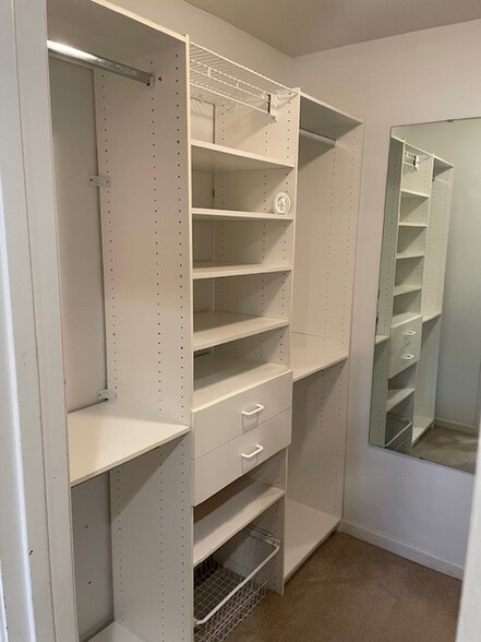 Building Photo - 100 Tara Ridge Ct