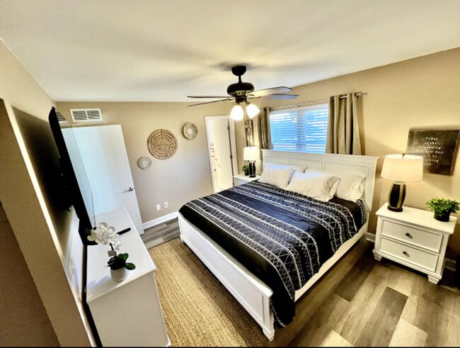 Building Photo - 9695 Whippoorwill Ln