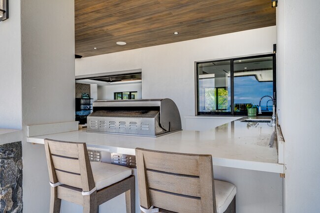 Building Photo - 16 Kumu Niu Pl