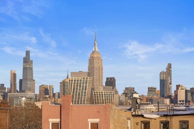 Building Photo - 322 Washington St