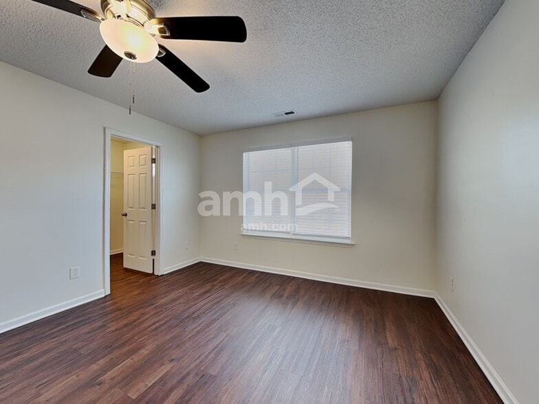 Building Photo - 3112 Teton Dr