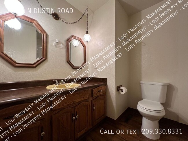 Building Photo - 22391 Dustin Rd