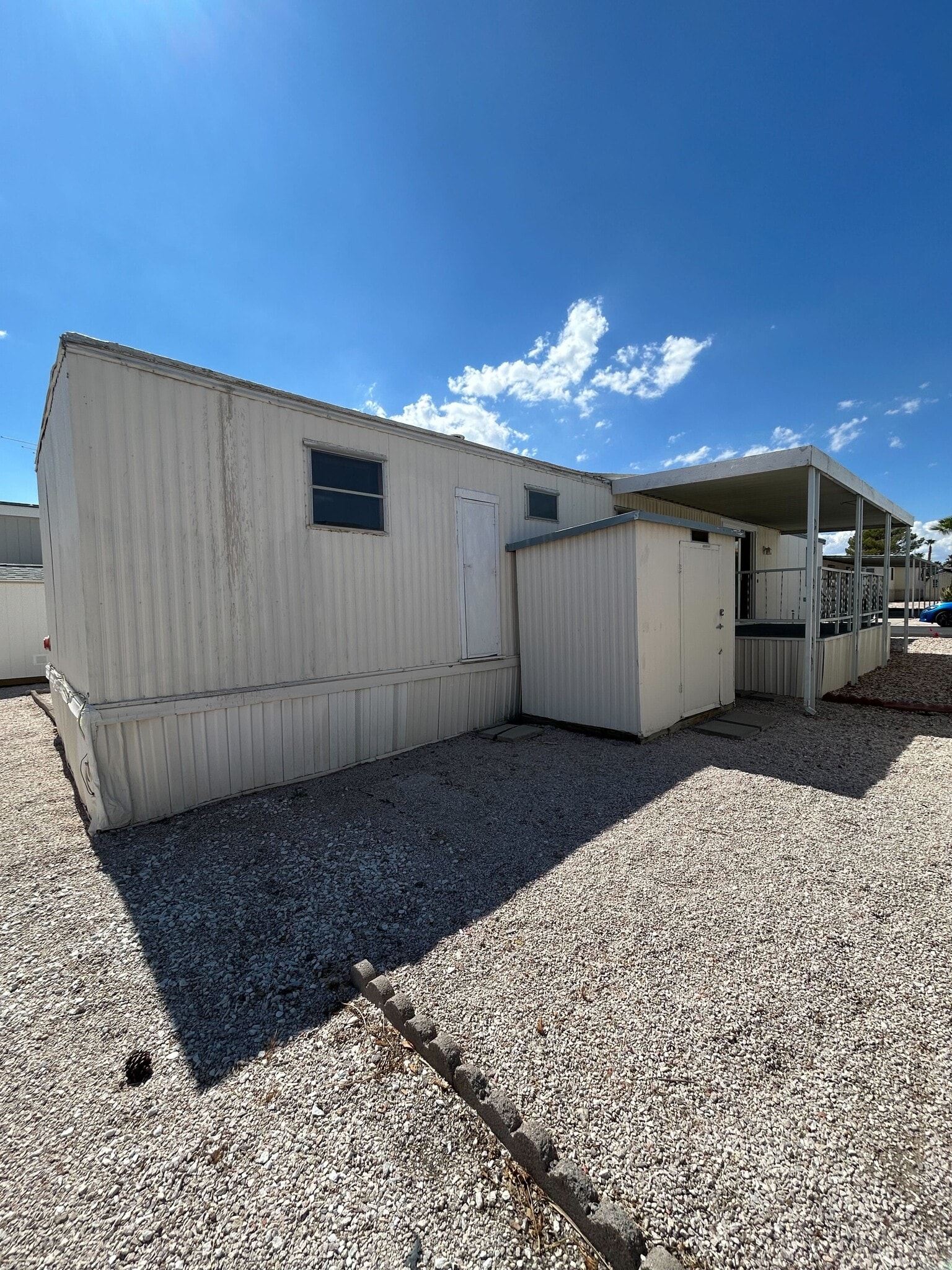 Building Photo - 3601 E Wyoming Ave