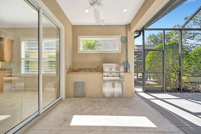 Building Photo - Lakewood Ranch Country Club Pool Home