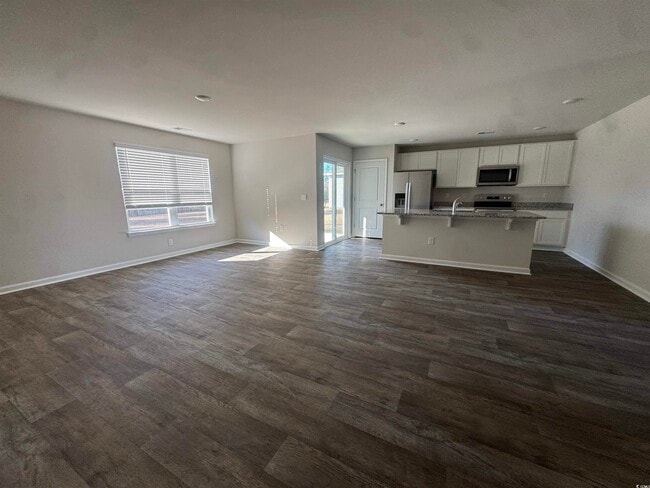 Building Photo - 390 Acosta Cir