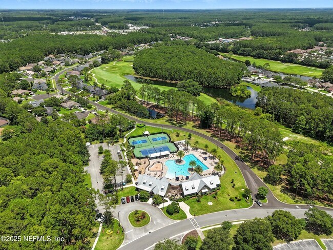 Building Photo - 4565 E Seneca Dr