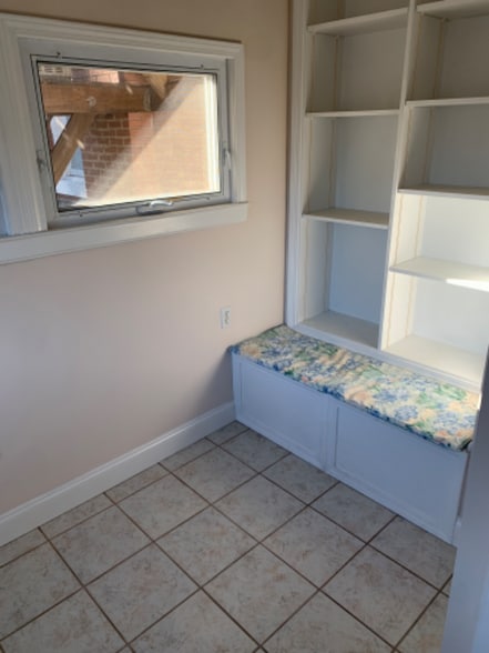 Building Photo - 1522 Rosewood Ave