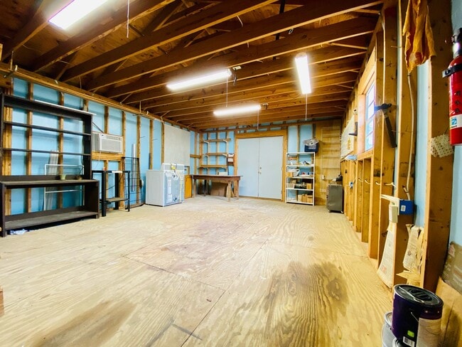 Building Photo - 4663 Rosewood Dr