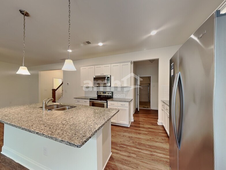 Building Photo - 134 McBee St