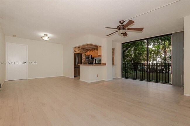 Building Photo - 17021 N Bay Rd