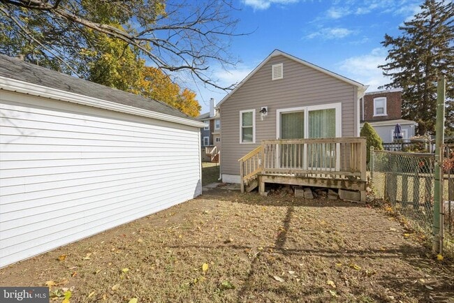 Building Photo - 118 Bartram Ave