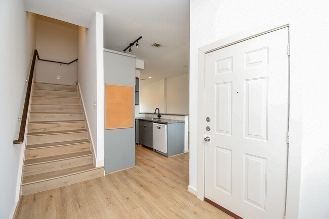 Building Photo - 4106 McKinney St