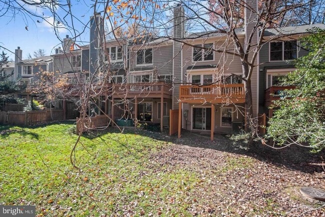 Building Photo - 1602 Oak Spring Way