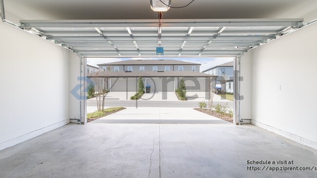 Building Photo - 17568 Northlake Grv Dr