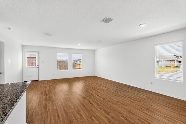 Building Photo - 1033 Sourgum St