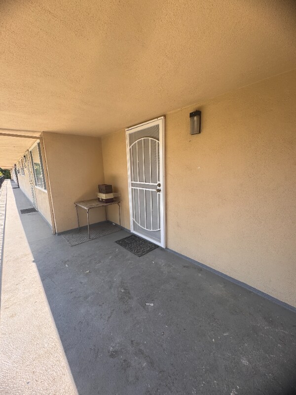 Building Photo - 1369 Phelps Ave