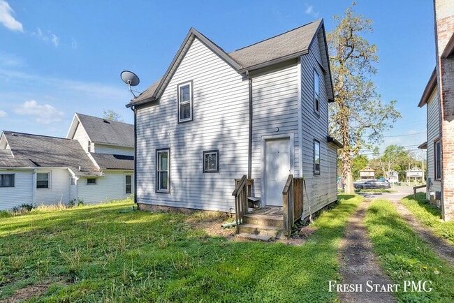 Building Photo - Comfort, Convenience & Community in Lansing