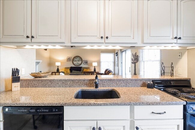 Building Photo - 415 Staniel Cay Dr