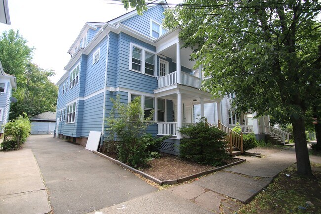 Building Photo - 8 Harding Pl