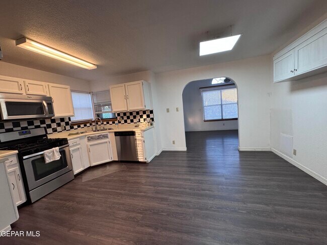 Building Photo - 1128 Will Rand Dr