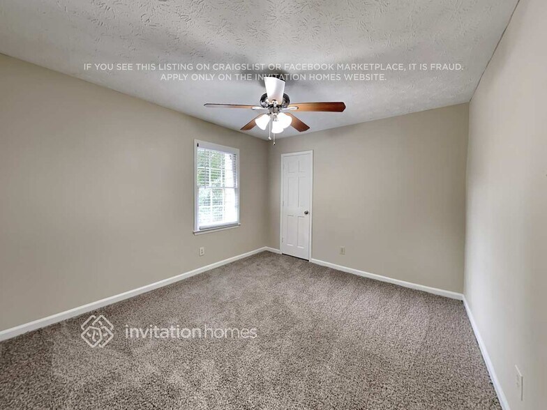 Building Photo - 1465 Lake Lucerne Rd SW