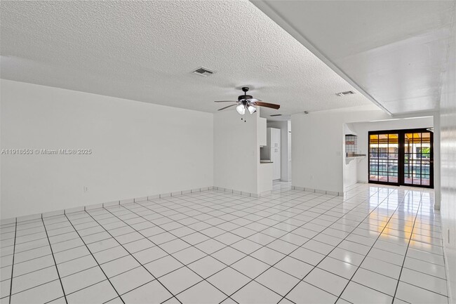 Building Photo - 7003 Crown Gate Ct