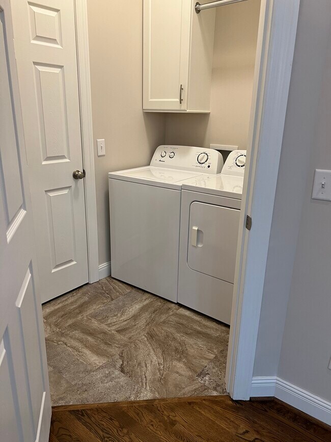 Building Photo - 510 Bowerwood Cir