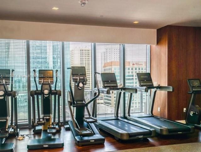 Building Photo - 1300 S Miami Ave