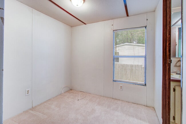 Building Photo - 2619 Warm Ave