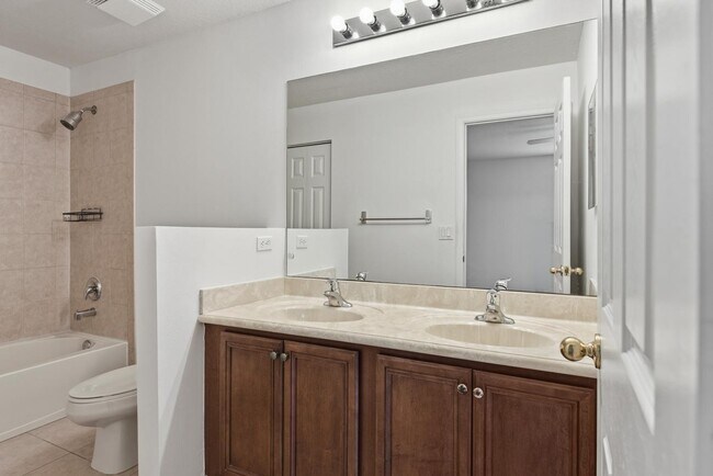 Building Photo - 2257 Marshfield Ct