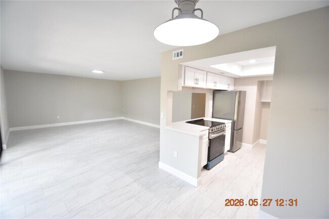 Building Photo - 877 114th Ave N