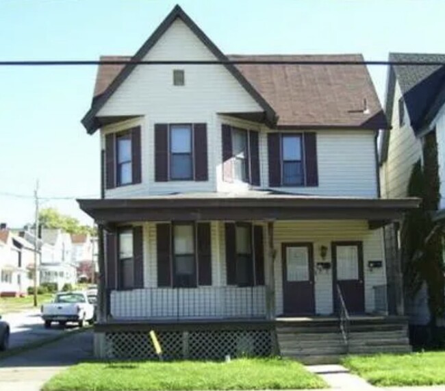 Primary Photo - 128 N Gallatin Ave