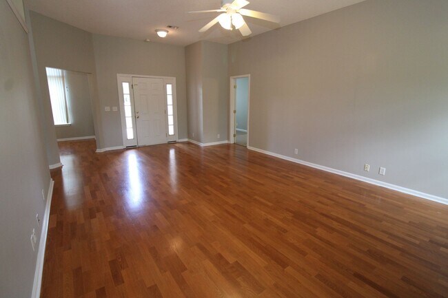 Building Photo - 3BR/2BA Home For Rent
