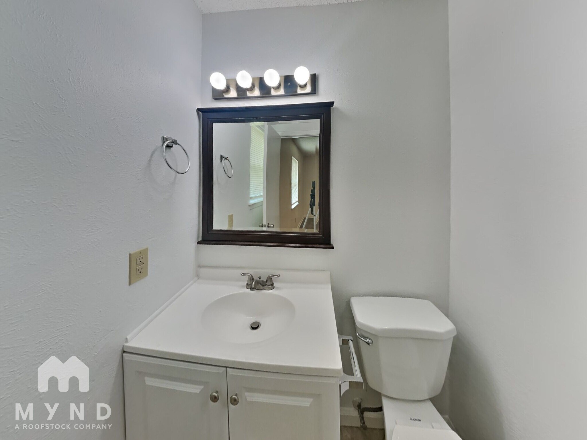 Building Photo - 709 Croydon Dr