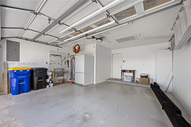 Building Photo - 8962 SE Riverfront Terrace