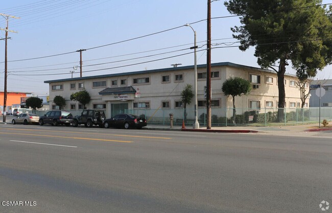 Primary Photo - Single unit - no bedroom, with full bath a...