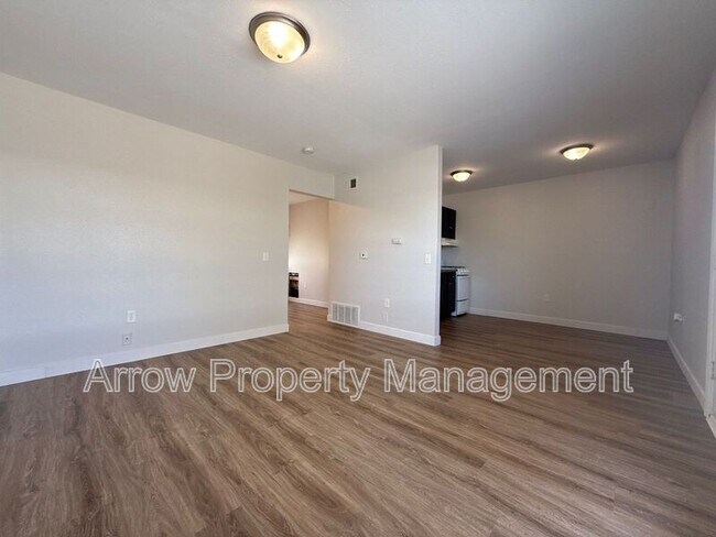 Building Photo - 1414 Oakland Rd NE